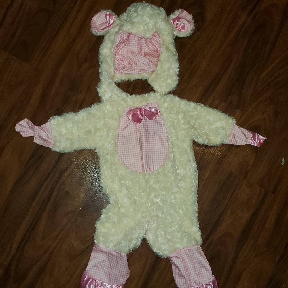 Baby little lamb costume. Size 6-12 months